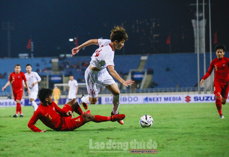 Thắng chật vật Indonesia ở phút cuối, U23 Việt Nam thể hiện phong độ sa sút