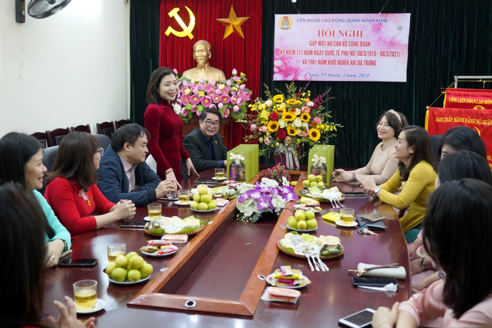 Liên đoàn Lao động quận Hoàn Kiếm hưởng ứng “Tuần lễ áo dài” năm 2021