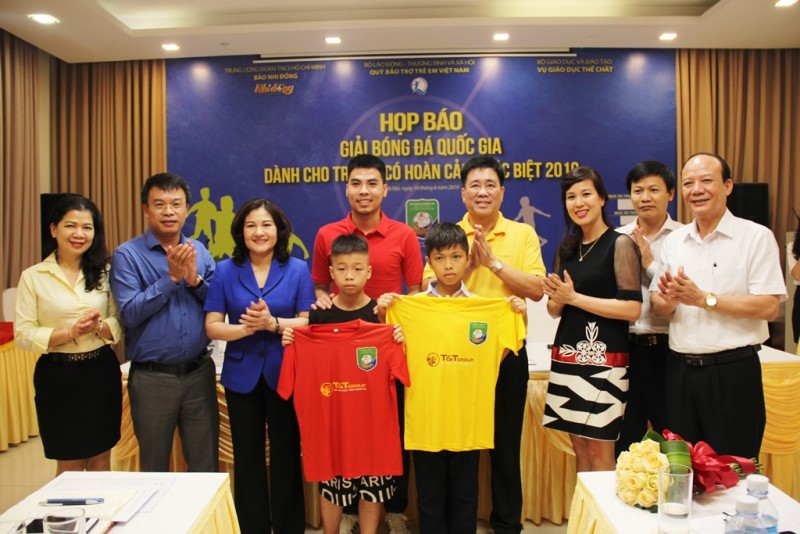 27 đội bóng tham dự Giải bóng đá quốc gia dành cho trẻ em có hoàn cảnh đặc biệt