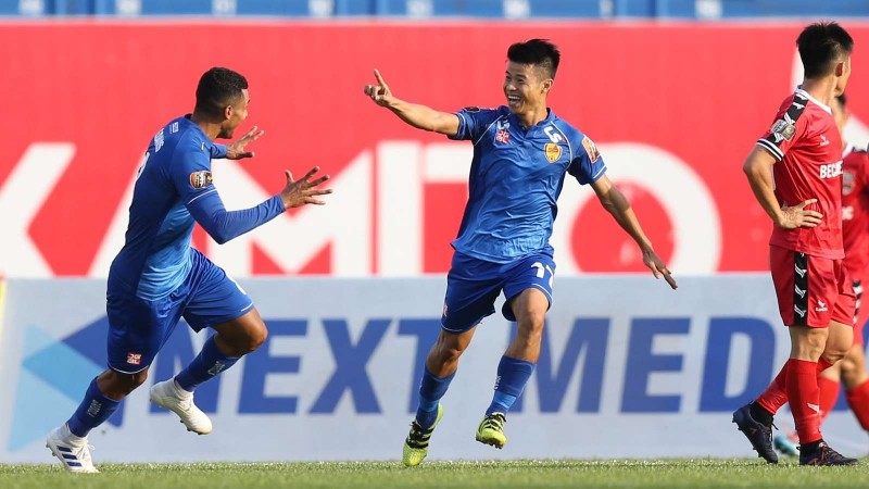 Quảng Nam 2-0 TP Hồ Chí Minh: Vận đen phút bù giờ