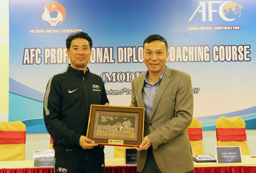 Tân Giám đốc kỹ thuật VFF đã có mặt tại Việt Nam