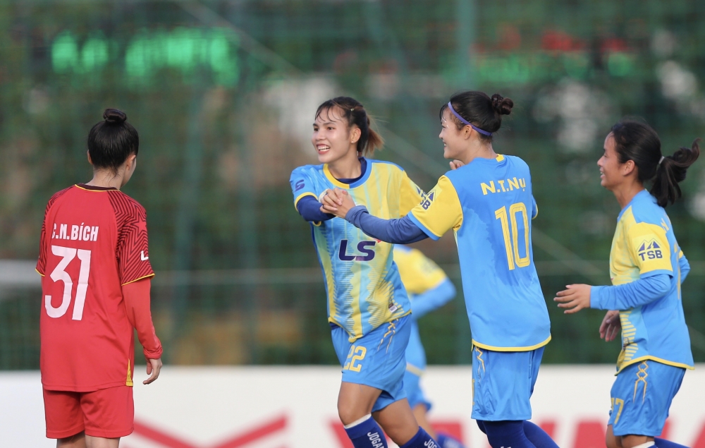 Sơn La có 1 điểm, Phong Phú Hà Nam thắng trận đầu tiên từ đầu mùa giải