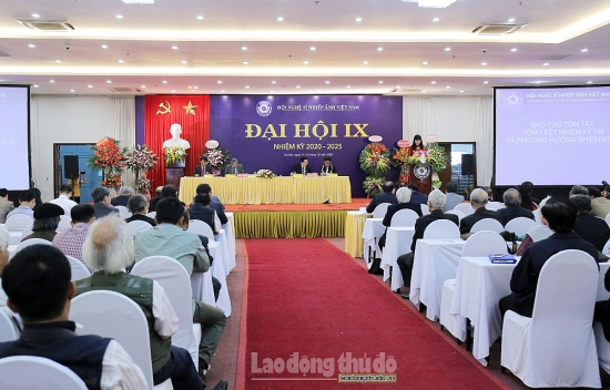 Nghệ sĩ Nhiếp ảnh Trần Thị Thu Đông được bầu làm Chủ tịch Hội Nghệ sĩ Nhiếp ảnh Việt Nam nhiệm kỳ IX