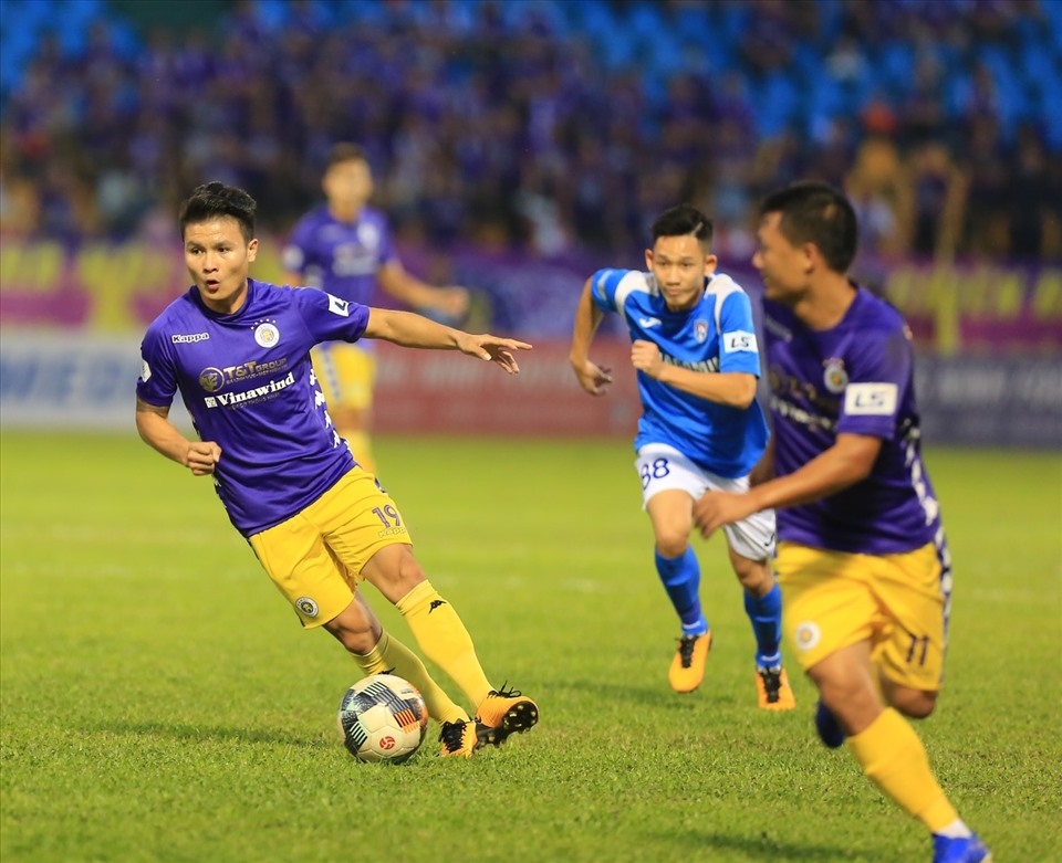 Dù thắng đậm Than Quảng Ninh, Hà Nội FC vẫn để mất ngôi vô địch