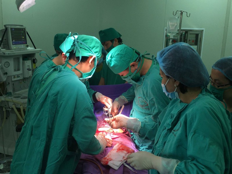 Phẫu thuật thành công cứu sống bệnh nhân 3 lần ngừng tim