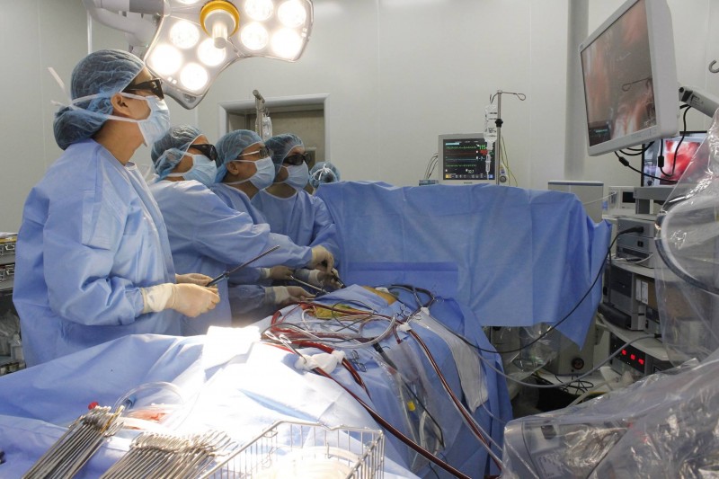 Phẫu thuật tim nội soi với công nghệ 3D: Người bệnh được hưởng lợi