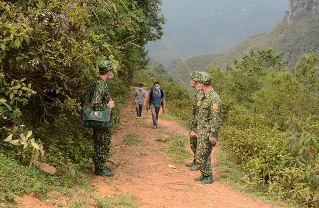 gac lai tinh cam rieng nhieu chien si bien phong o lai cung dong doi chong dich covid 19