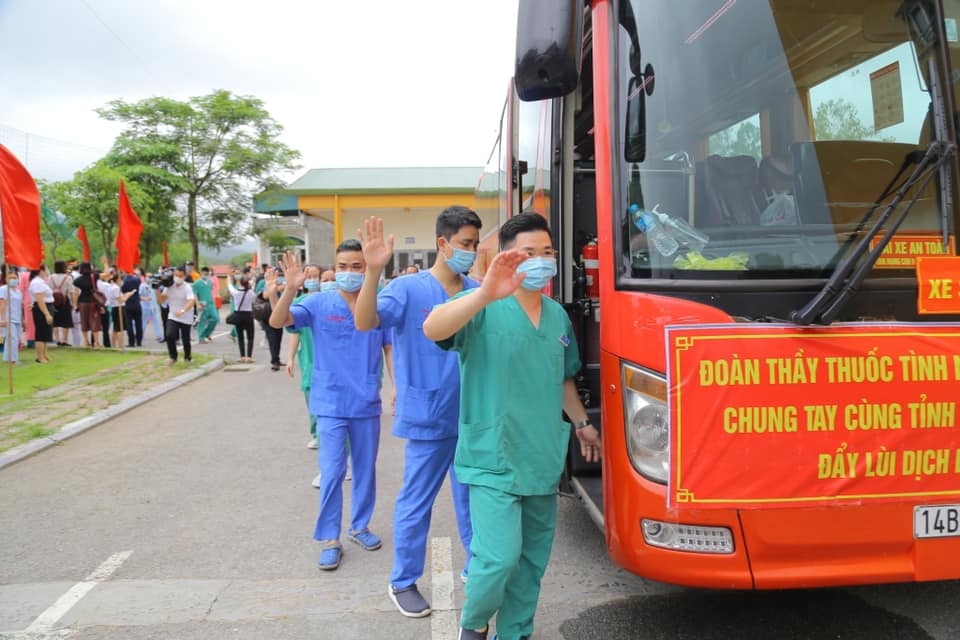 Quảng Ninh cử 200 nhân viên y tế, ủng hộ 4 tỷ đồng 