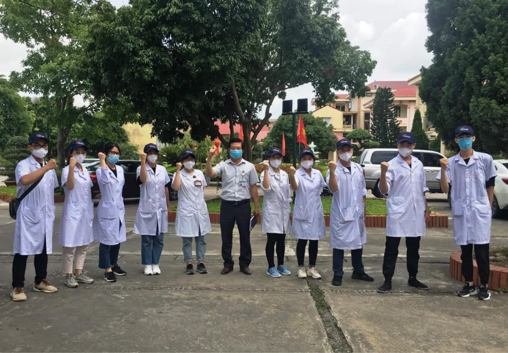 60 sinh viên Đại học Y xông pha tới tuyến đầu chống dịch tại Bắc Ninh