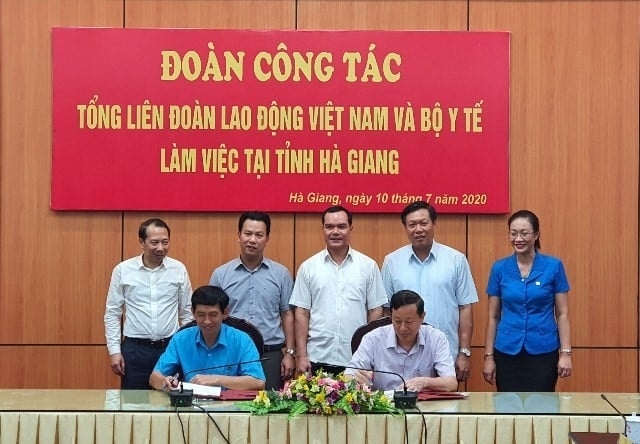 Tổng Liên đoàn Lao động Việt Nam và Bộ Y tế tăng cường hợp tác triển khai y tế cơ sở