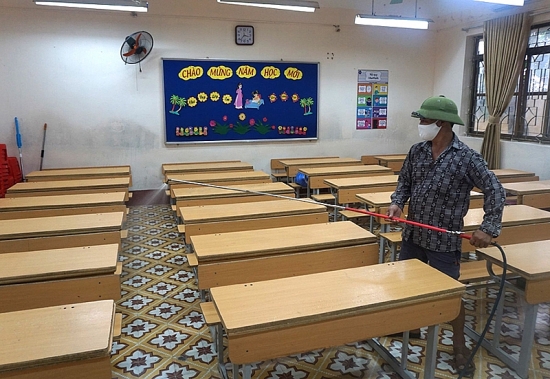 Yêu cầu tạm dừng hoạt động cơ sở cung cấp suất ăn cho Trường Tiểu học Tiên Dương
