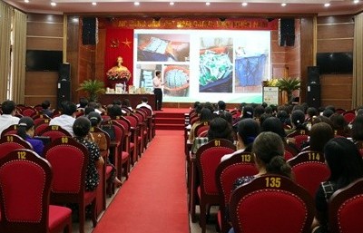 Tập huấn công tác thu gom, tái chế vỏ hộp sữa tại các trường học