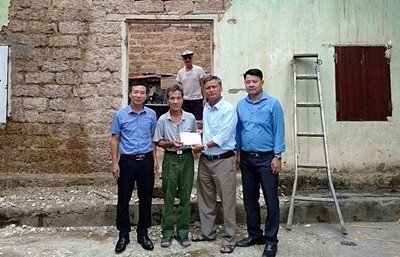Trích quỹ “hạt thóc vàng” hỗ trợ hội viên nghèo xây nhà