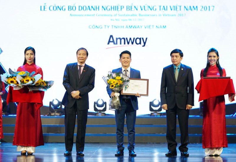 amway vinh du nam trong top 100 doanh nghiep phat trien ben vung 2017