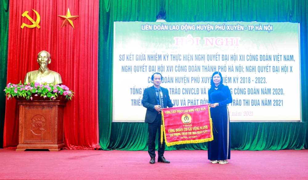 Hội nghị tổng kết hoạt động công đoàn huyện Phú Xuyên năm 2020