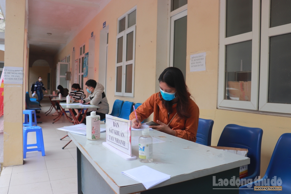 Người dân chủ động khai báo y tế sau khi trở về Hà Nội từ các tỉnh sau kì nghỉ Tết