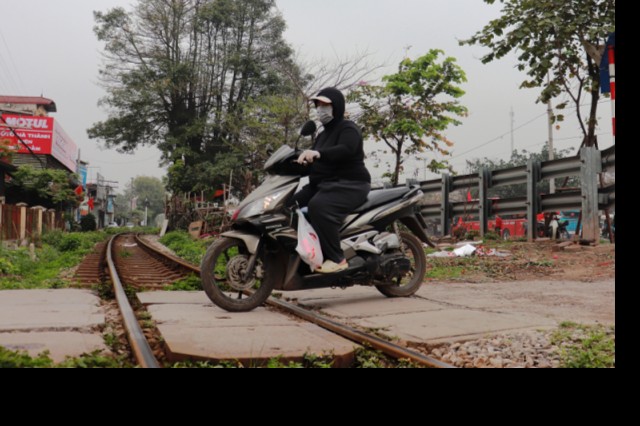 Dẹp bỏ "cửa tử" trên đường sắt: Giải pháp nào cho thói quen bất chấp hiểm nguy?