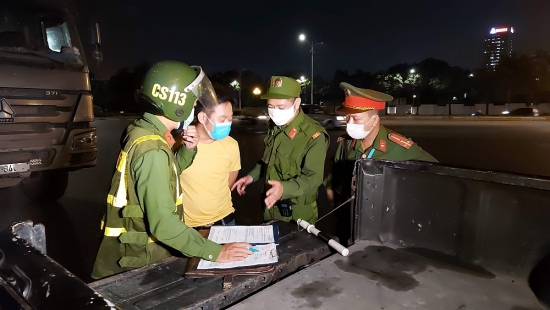 Công an Hà Nội vừa đảm bảo tuyệt đối an toàn cho Ngày bầu cử, vừa thực hiện nghiêm phòng, chống dịch