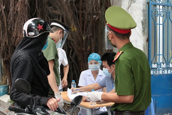 Ngày 2/8: Hà Nội xử phạt hơn 1,6 tỷ đồng các trường hợp vi phạm phòng, chống dịch Covid-19