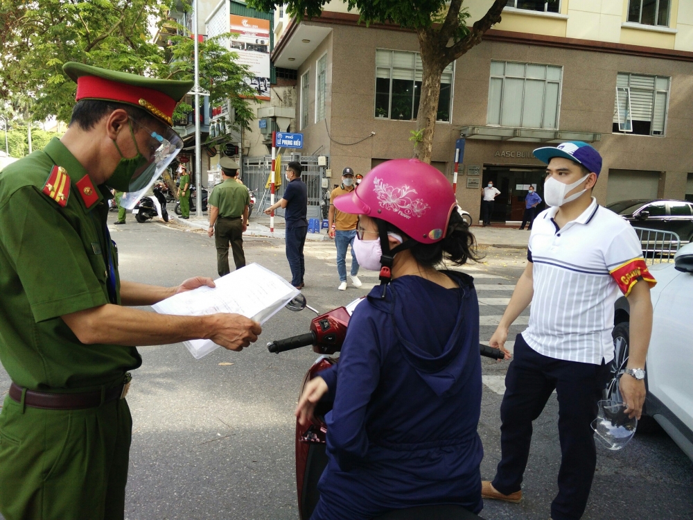 Công an thành phố Hà Nội triển khai 6 tổ kiểm tra cơ động xử lý các vị phạm