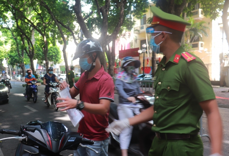 24 giờ qua, Hà Nội xử phạt 156 trường hợp vi phạm quy định phòng, chống dịch