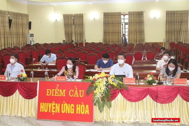 Đơn vị bầu cử số 15 tiếp xúc cử tri trực tuyến huyện Ứng Hòa