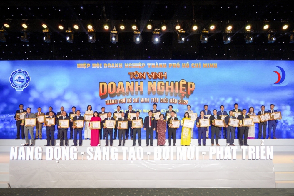 Tập đoàn Hưng Thịnh thắng lớn với loạt giải thưởng doanh nghiệp, doanh nhân tiêu biểu năm 2020