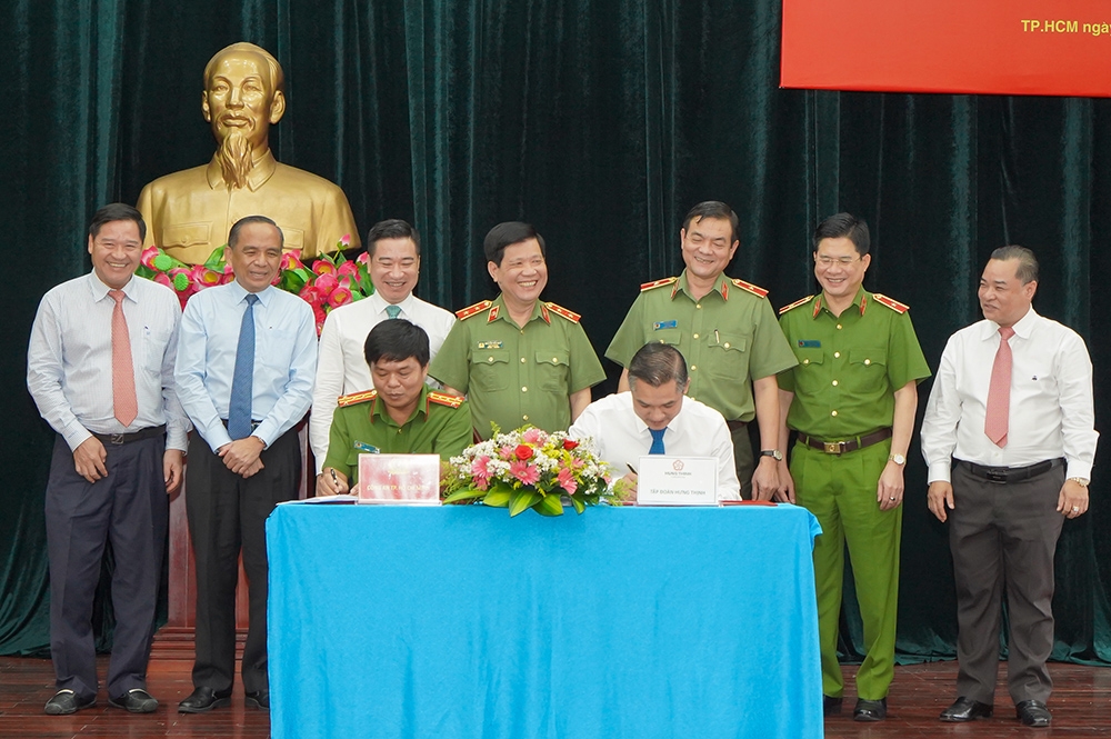 Tập đoàn Hưng Thịnh tặng gói thiết bị phòng cháy chữa cháy hơn 22 tỷ cho Công an Thành phố Hồ Chí Minh