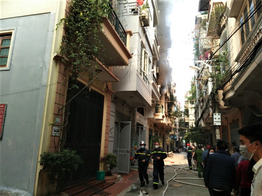 Công an quận Thanh Xuân kịp thời dập tắt đám cháy trong ngôi nhà 5 tầng