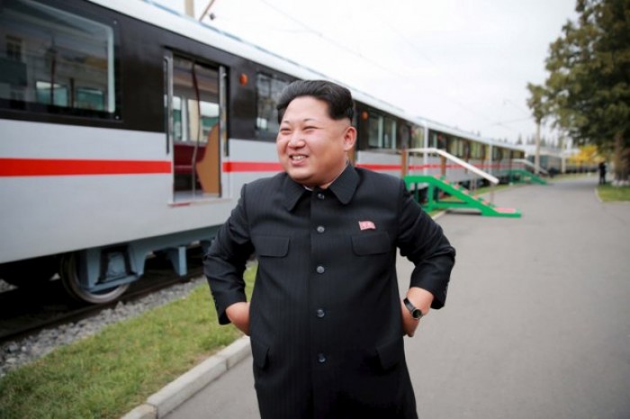 Báo Hàn: Ông Kim Jong-un mua Mercedes bọc thép 1,8 triệu USD