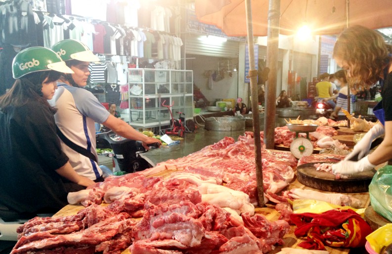 Mất cân đối cung - cầu khiến giá thịt lợn tăng cao