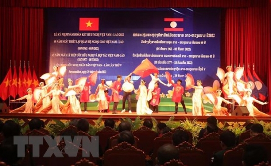 Liên hoan hữu nghị nhân dân Việt Nam - Lào lần thứ V thành công tốt đẹp