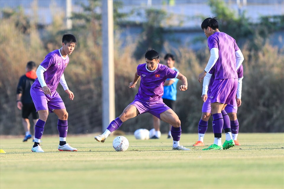 Tuyển Việt Nam có sự chuẩn bị kỹ lưỡng trước trận ra quân AFF Cup 2022. Ảnh: Minh Dân