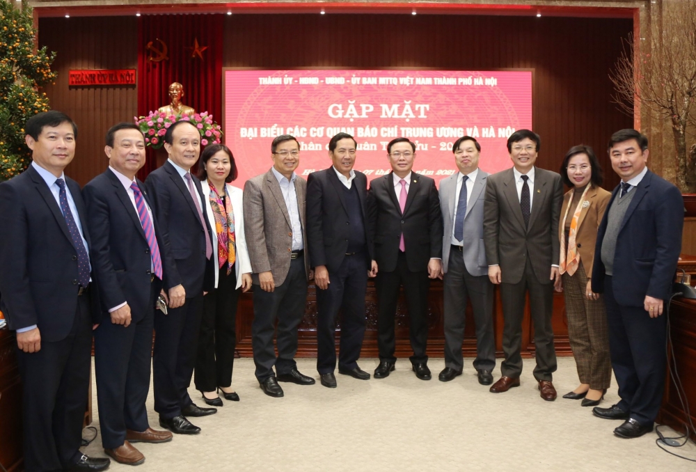 Lãnh đạo thành phố gặp mặt đại biểu các cơ quan báo chí Trung ương và Hà Nội