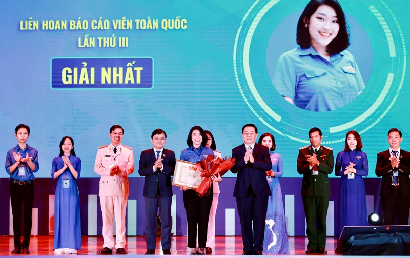Thí sinh Nguyễn Mai Anh đoạt giải Nhất Liên hoan Báo cáo viên toàn quốc