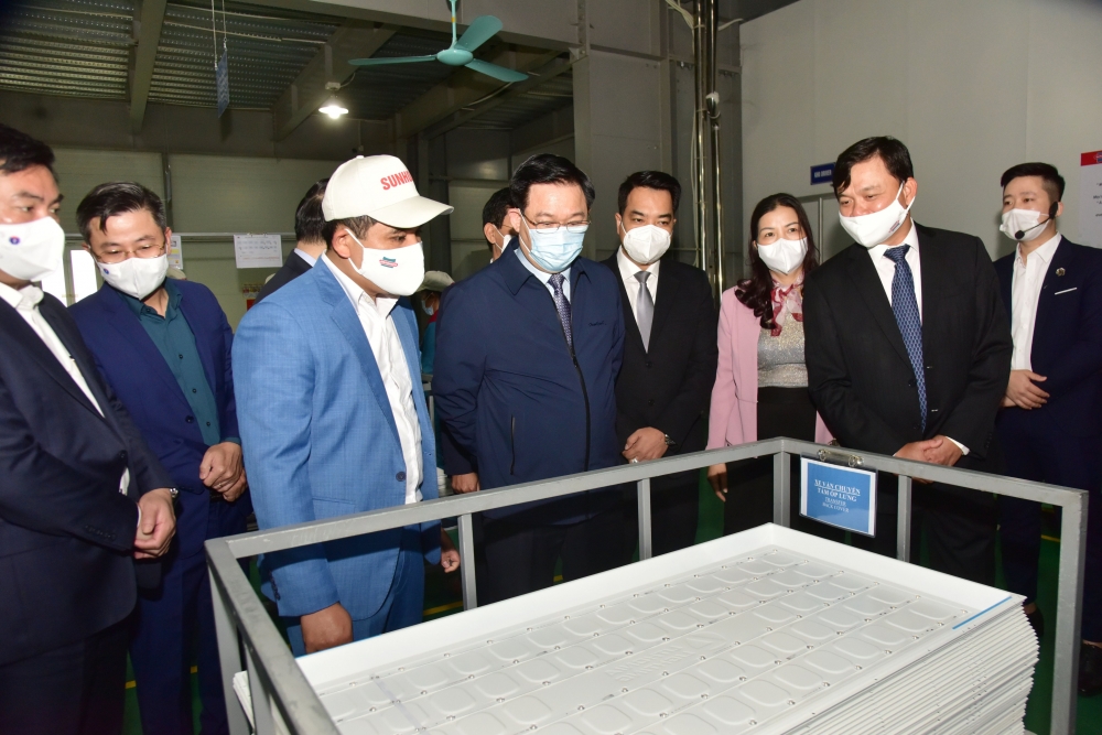 Bí thư Thành ủy Vương Đình Huệ động viên sản xuất đầu năm tại huyện Quốc Oai