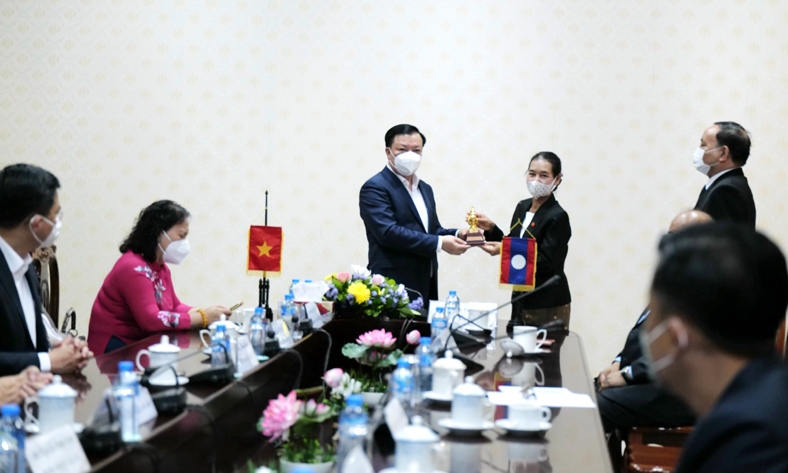 Nỗ lực để trở thành biểu tượng cho mối quan hệ đặc biệt Việt Nam - Lào