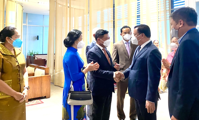 Bí thư Thành ủy Hà Nội bắt đầu chuyến thăm và làm việc tại Vương quốc Campuchia