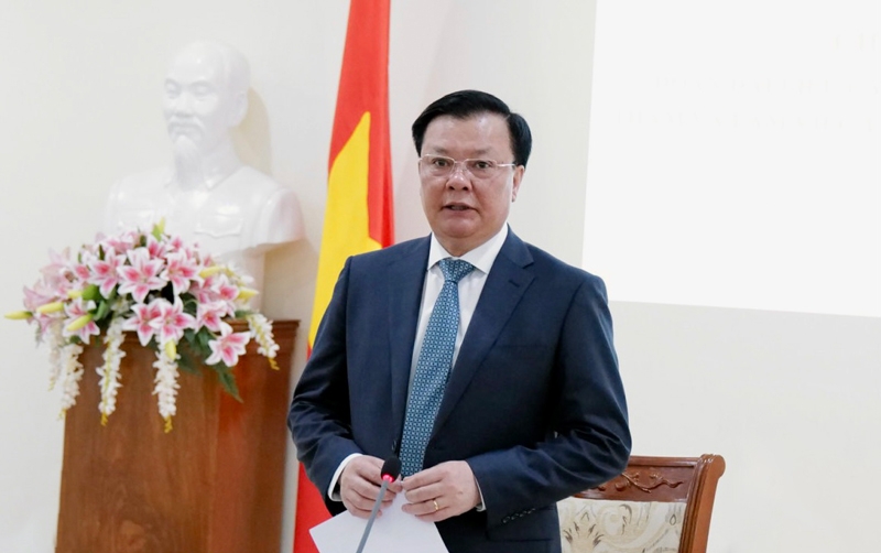 Bí thư Thành ủy Hà Nội thăm cán bộ, nhân viên Đại sứ quán Việt Nam tại Campuchia