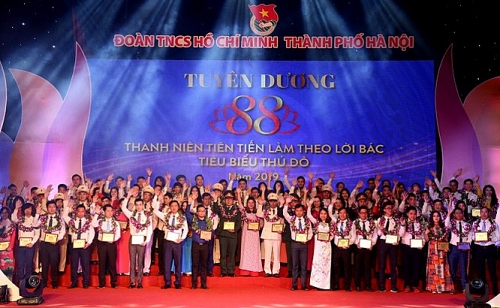 Hà Nội tuyên dương 90 đảng viên trẻ làm theo lời Bác