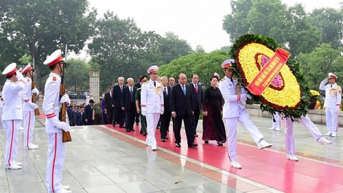 Lãnh đạo Đảng, Nhà nước và TP Hà Nội dâng hương tưởng niệm các Anh hùng liệt sĩ