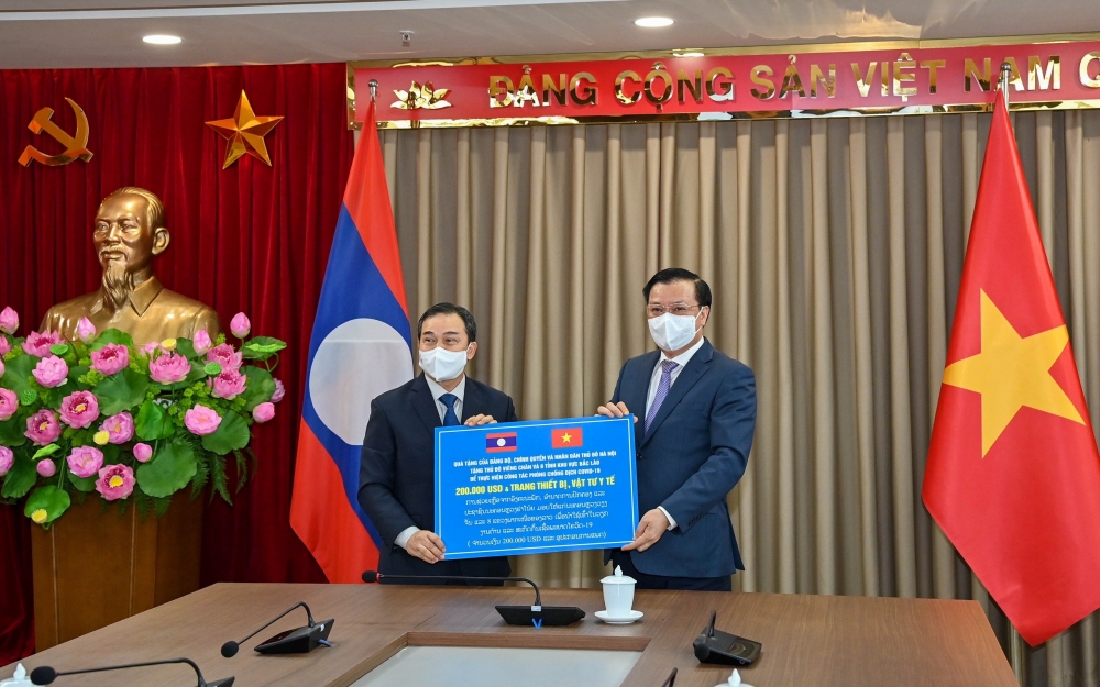 Thủ đô Hà Nội hỗ trợ Thủ đô Viêng Chăn ứng phó dịch Covid-19