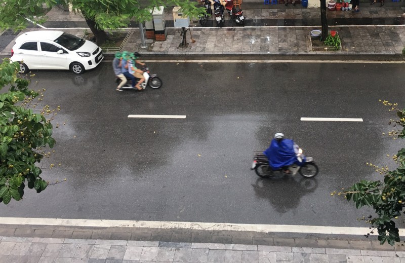 hom nay 309 khu vuc ha noi co mua rai rac