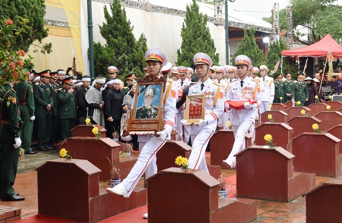 Thiếu tướng Nguyễn Hữu Hùng đã anh dũng hy sinh khi làm nhiệm vụ