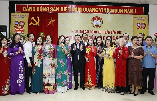 Bí thư Thành ủy Vương Đình Huệ dự Ngày hội Đại đoàn kết toàn dân tộc tại phường Phú Thượng