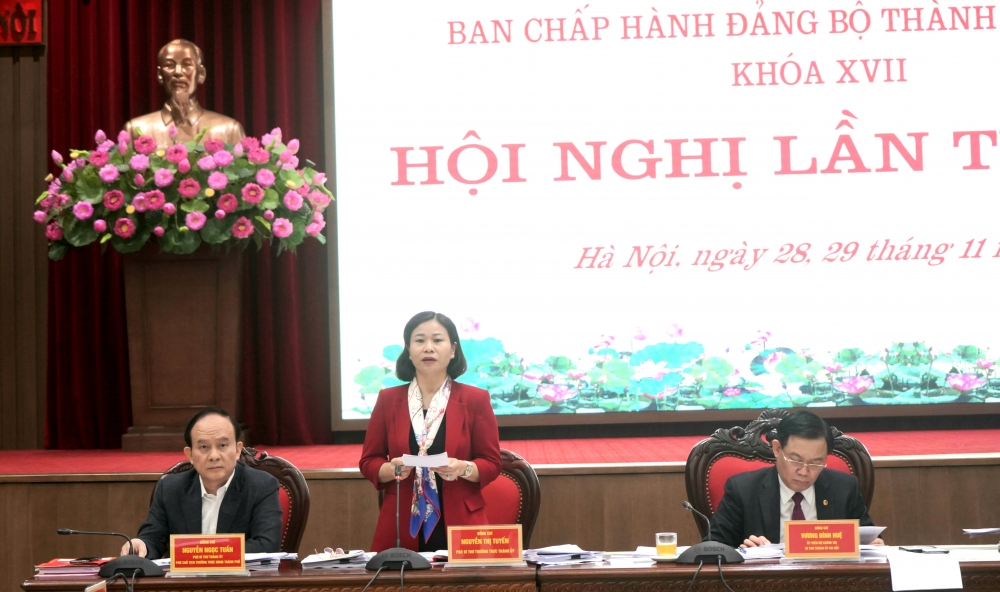 Phó Bí thư Thường trực Thành ủy Hà Nội Nguyễn Thị Tuyến phát biểu kết luận phiên thảo luận
