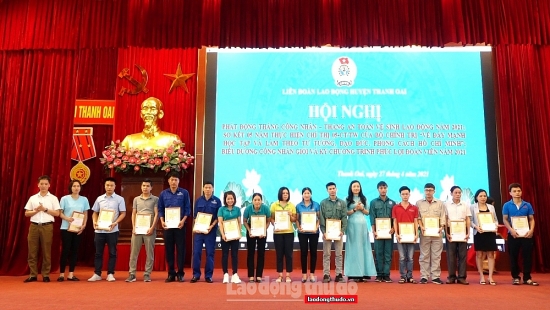 Các cấp Công đoàn huyện Thanh Oai: Kịp thời tuyên dương, khen thưởng hàng trăm "Công nhân giỏi"