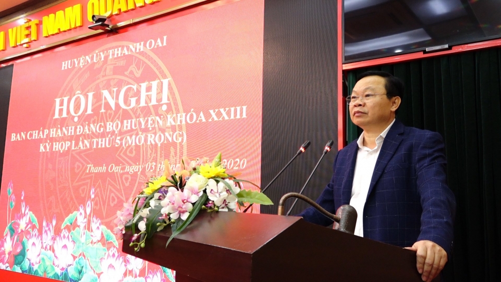 Bí thư Huyện ủy Thanh Oai Đinh Trường Thọ phát biểu kết luận hội nghị