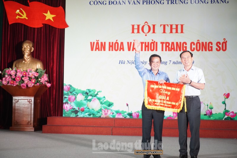 soi noi hoi thi van hoa va thoi trang cong so