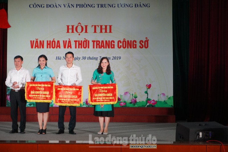 soi noi hoi thi van hoa va thoi trang cong so